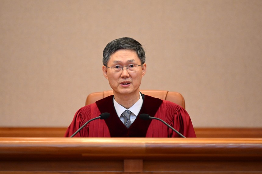 윤석열 대통령직 박탈···헌재 ‘8 대 0’ 파면 주문